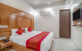 Hotel Mayank Plaza-Near Igi Airport Terminal-3
